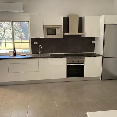 En Con Piscina Privada *