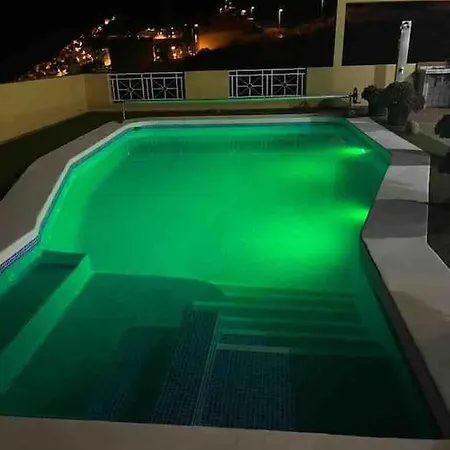 En Con Piscina Privada *