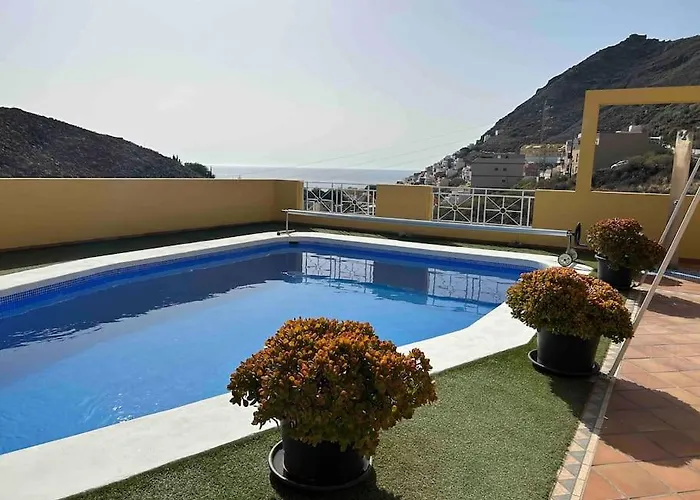 En Con Piscina Privada 公寓 *