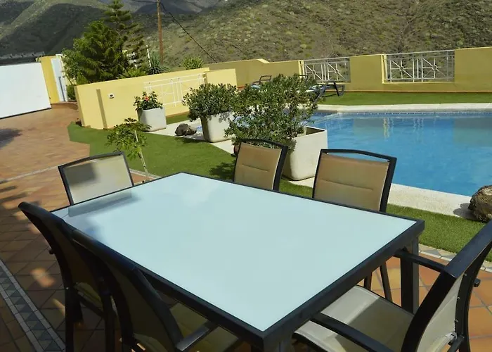 En Con Piscina Privada *