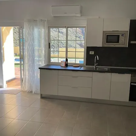 아파트 En Con Piscina Privada *